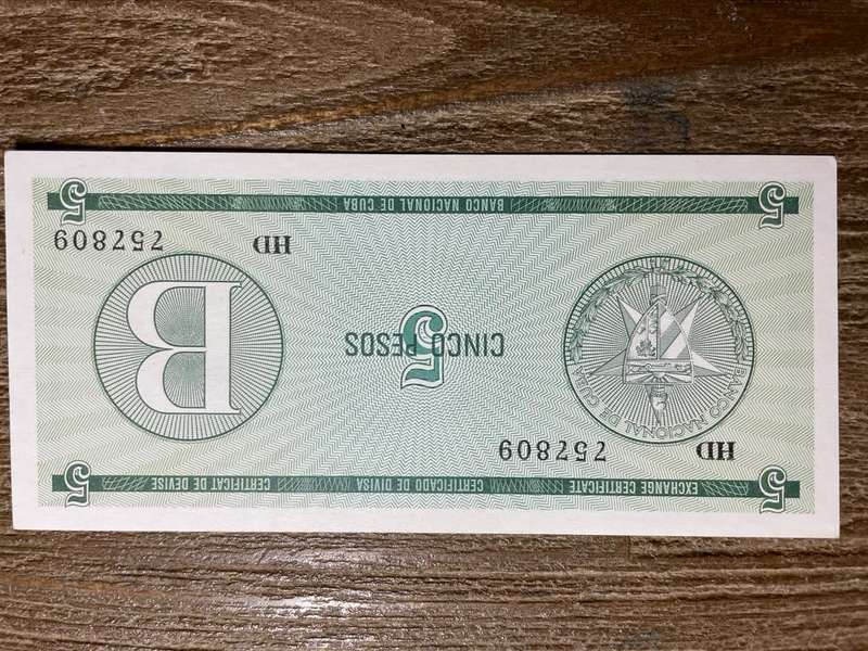 Cuba  *  5 peso   *  fantastic condition  *  unc