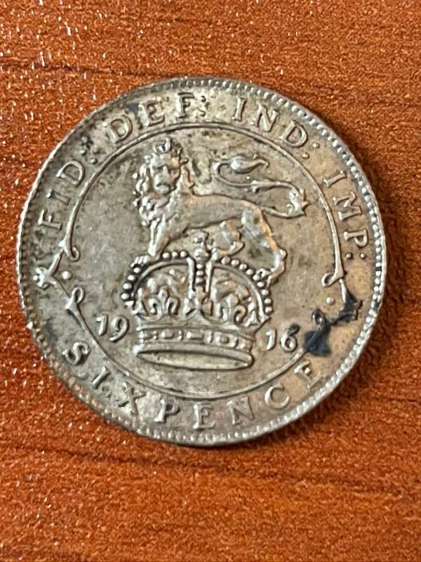 1916 *** 6 Pence  *** Great Britain *** Better than the picture, hair still prominent