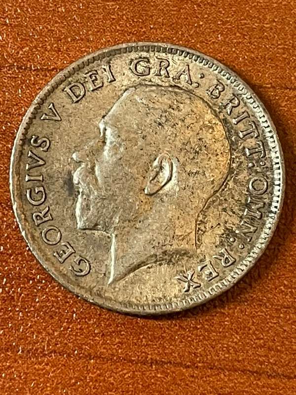 1916 *** 6 Pence  *** Great Britain *** Better than the picture, hair still prominent