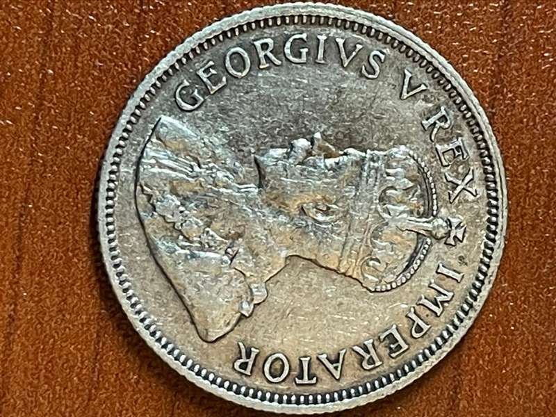 1932 *** Shilling *** VF details