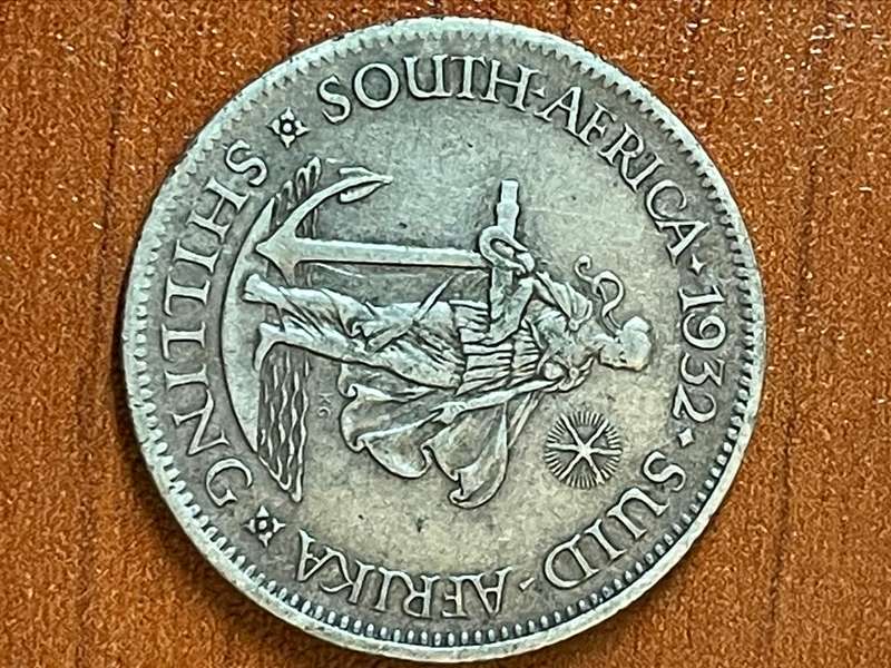 1932 *** Shilling *** VF- filler coin