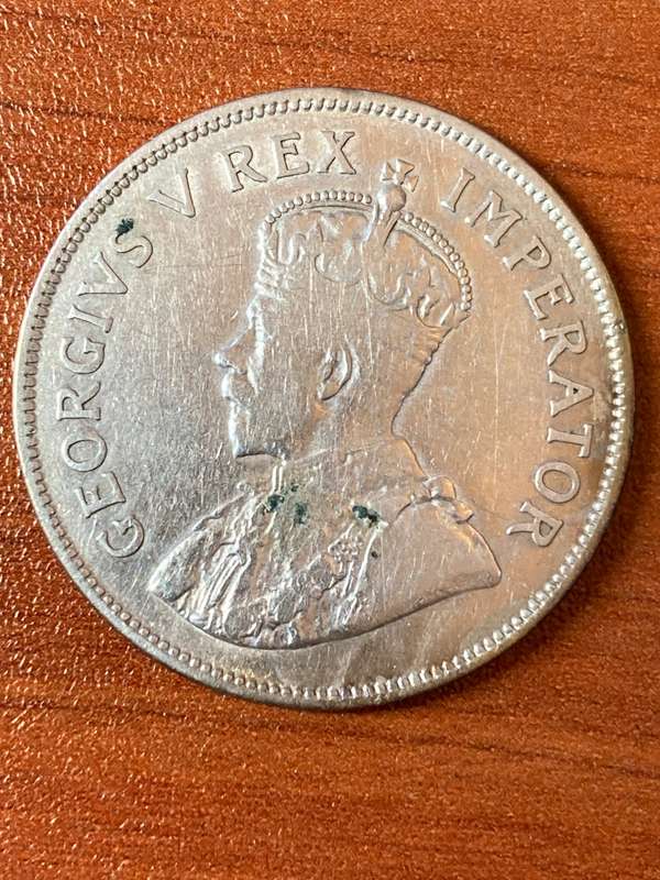 1928 *** 2 1/2 Shilling *** vf details hairlines