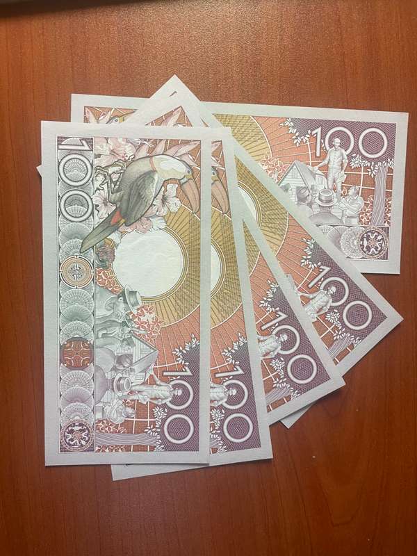Suriman *** 1980 100 Guiden *** 5 gem consecutive notes one price