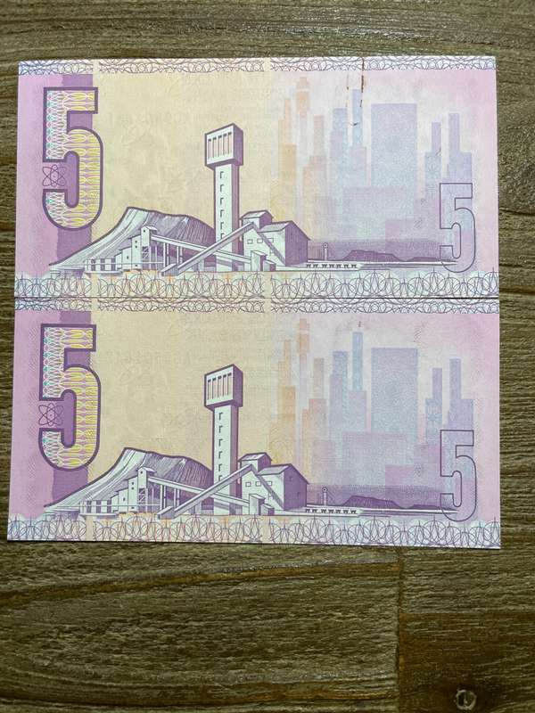 De Jongh *** R10 *** 1975 third issue *** 2 great consecutive notes, scarce