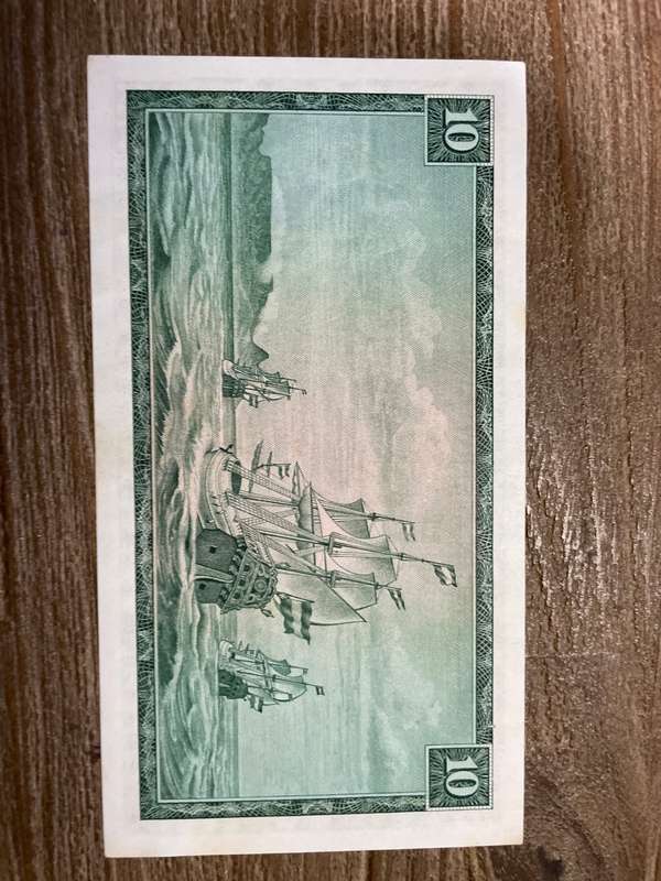 De Jongh *** R10 *** 1975 third issue *** very good condition but marks around note