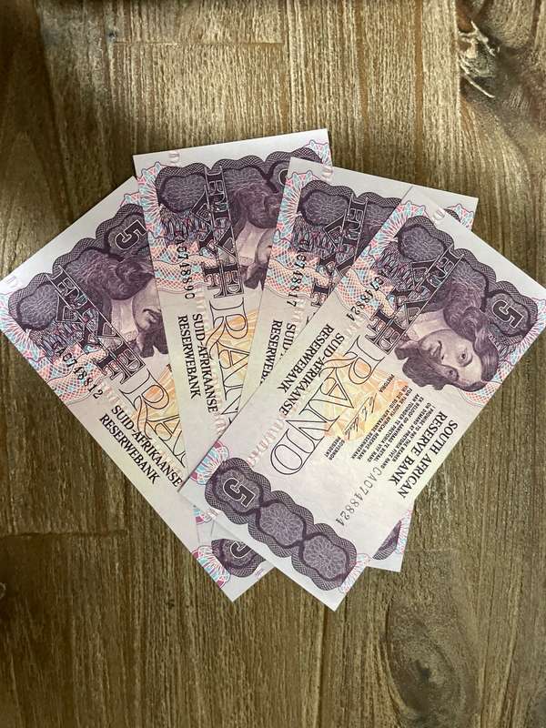 Stals *** R5 ***1990 First and only issue *** 4 different prefix notes