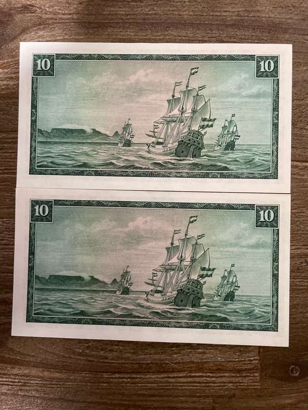 De Jongh *** R10 *** 1976 third issue *** 2 replacement consecutive notes, scarce