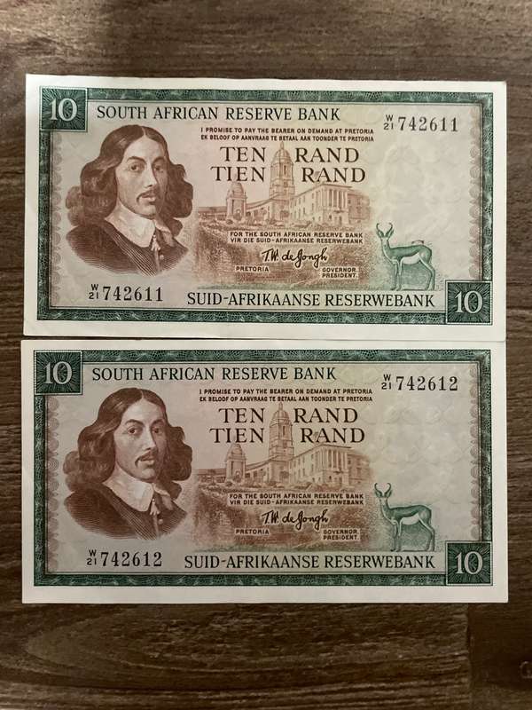De Jongh *** R10 *** 1976 third issue *** 2 replacement consecutive notes, scarce