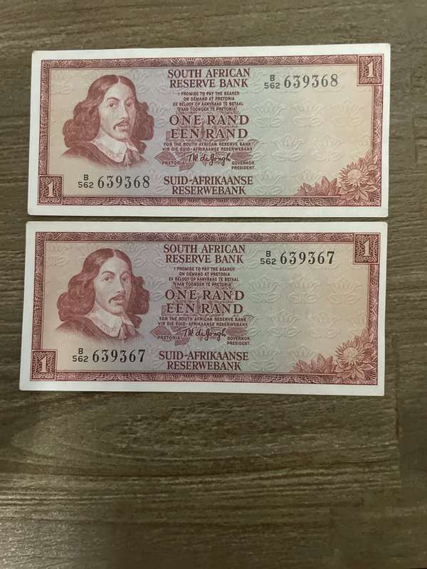 De Jongh *** R1 *** 1975 *** third issue *** 2 great consecutive notes, scarce