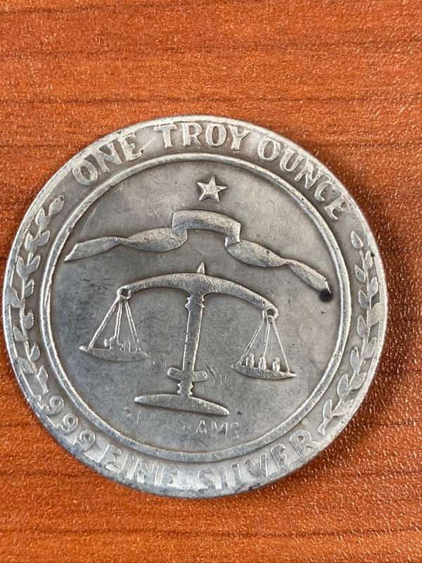 No date *** Troy ounce *** Imitation Crown not silver