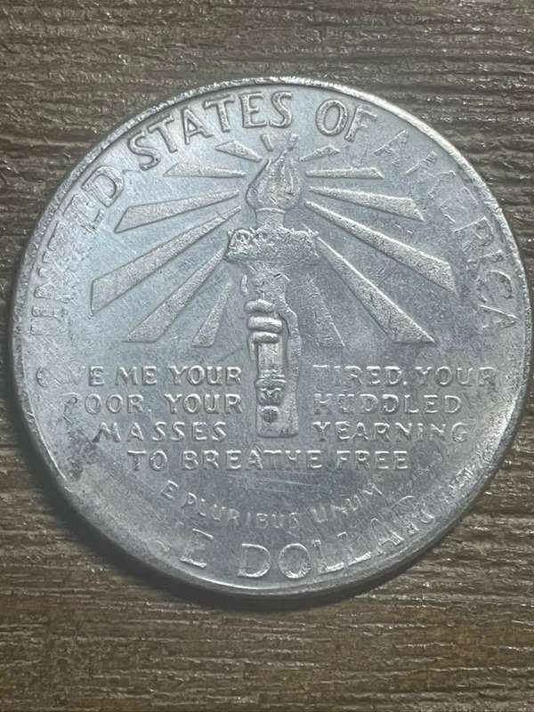 1906 *** $1 Ellis island *** Imitation Crown not silver