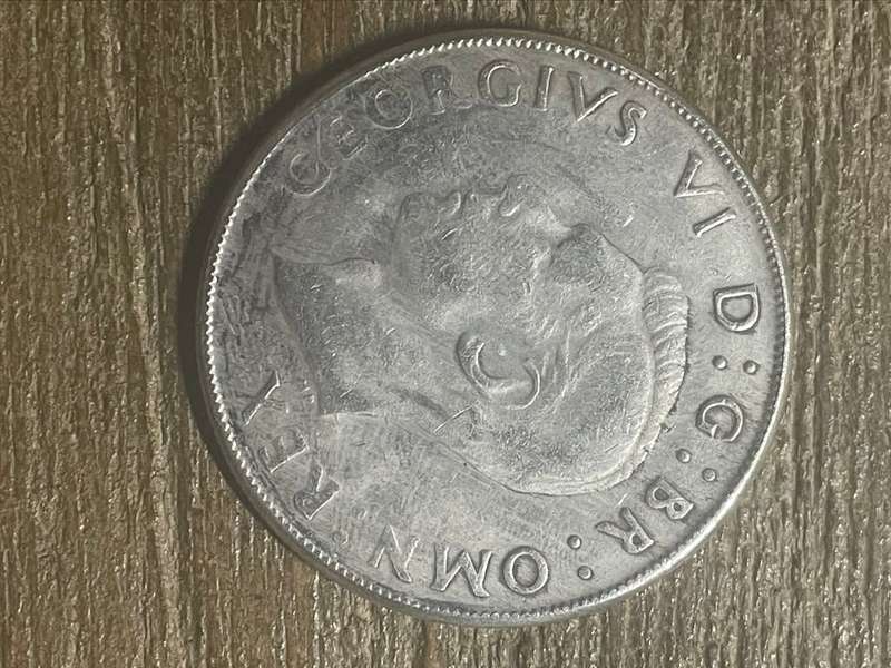 1949 *** New Zealand crown *** Imitation Crown not silver