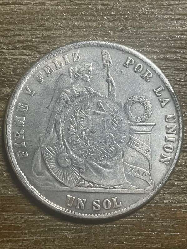 1932 *** un peso Cuba *** Imitation Crown not silver