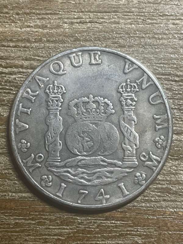 1741 *** hispan crown *** Imitation Crown not silver