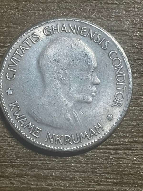 1958 *** Ghana 10 shilling *** Imitation Crown not silver