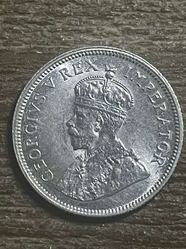 1932 *** Shilling *** top condition and grade candidate