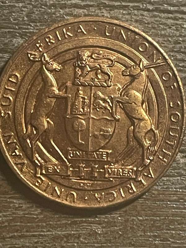 medal *** Commemorative Royal Medallion *** great condition