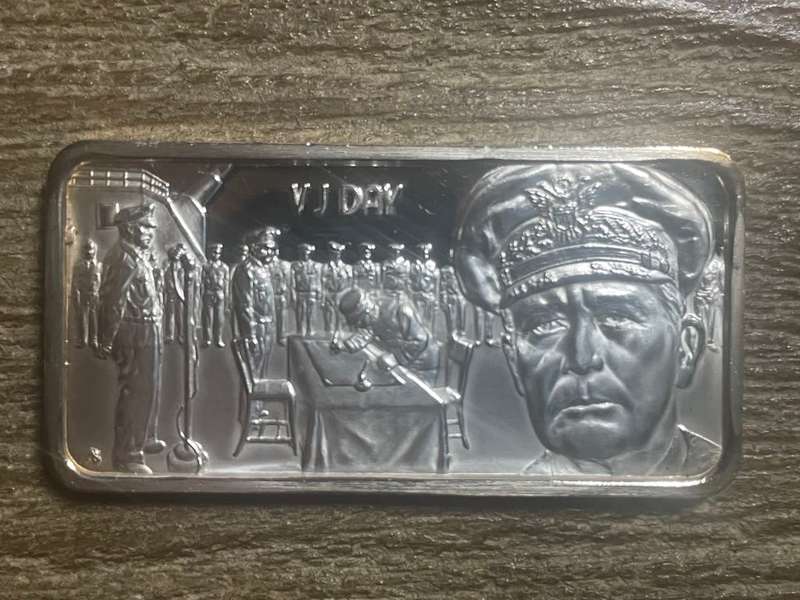 Silver 1 oz *** VJ Victory *** 1976 Hamilton Mint do your research