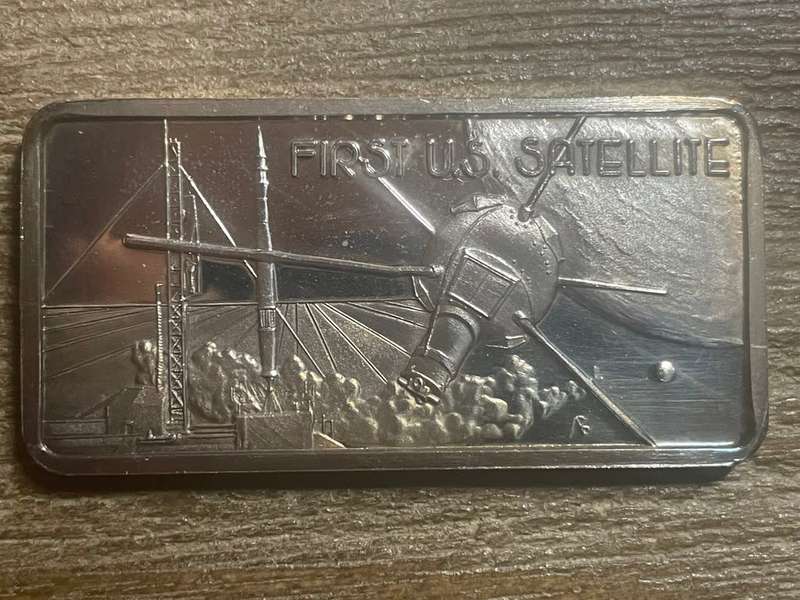 Silver 1 oz *** First US satelite *** 1976 Hamilton Mint do your research