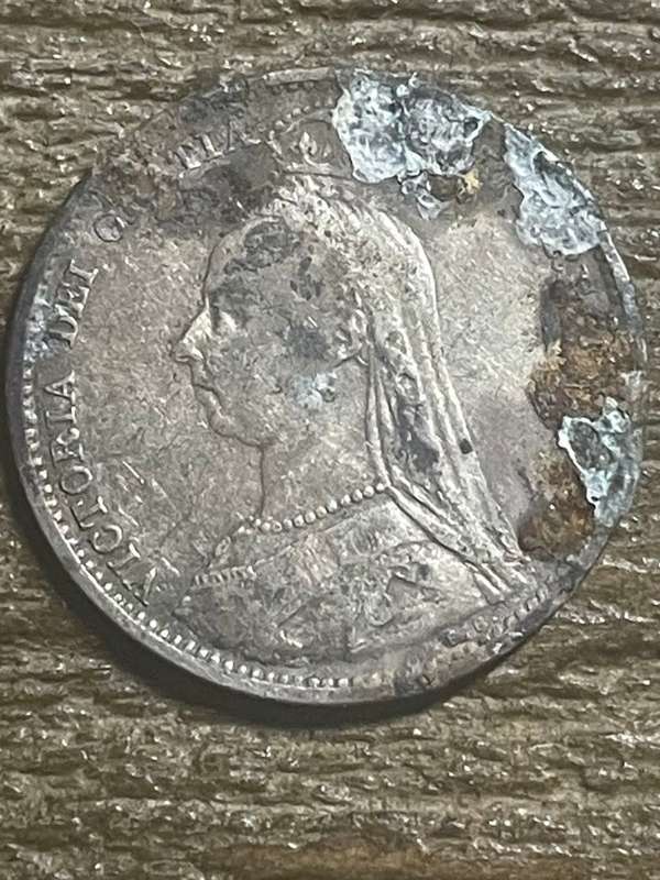 1890 *** British 6 pence *** Needs some work, decent features