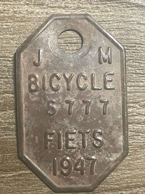 1947 *** Bicycle licence *** who would have thought you needed one
