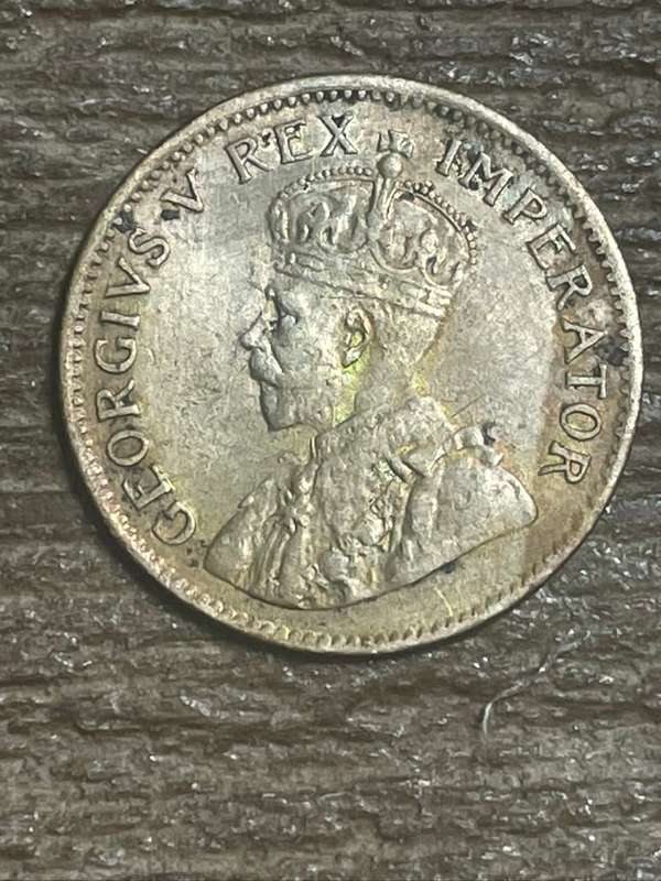 1929 *** 3P *** great condition for a scarce coin