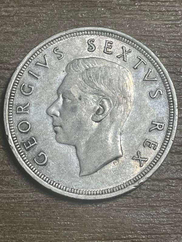 1952 *** 5 Shilling *** priced to sell *** great condition