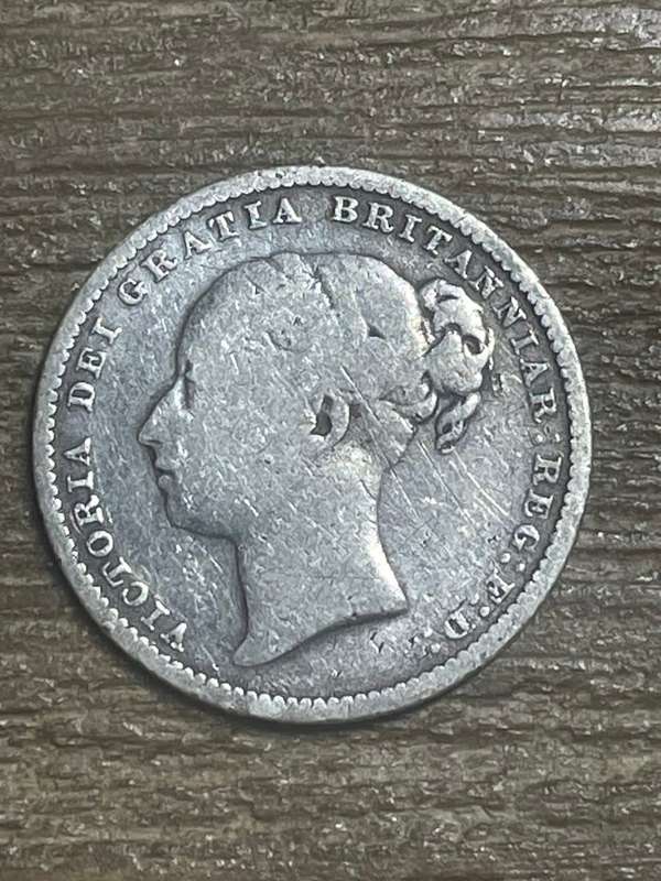 1880 *** British Shilling *** collectable