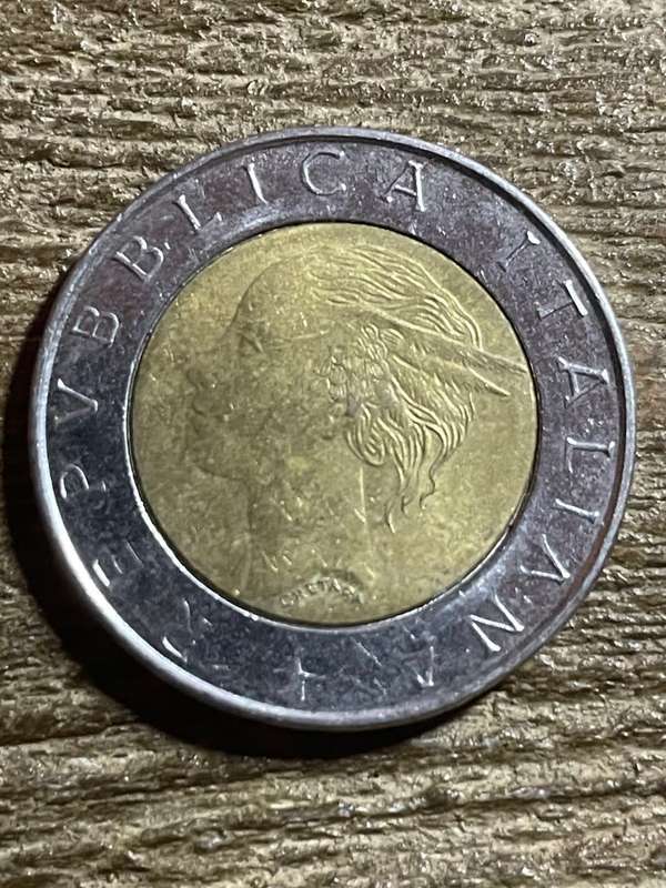 1978 *** Italian 500 Lira *** vf condition