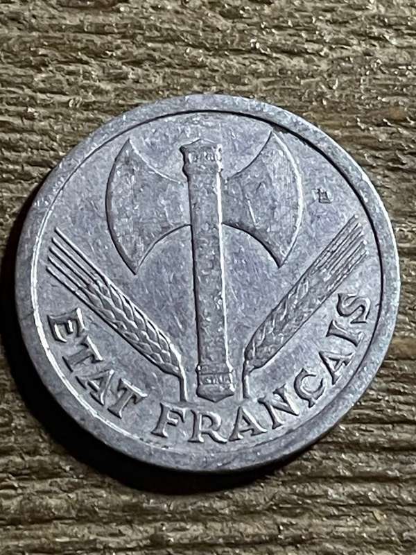 1943 *** French 2 Franc *** Aluminium coin
