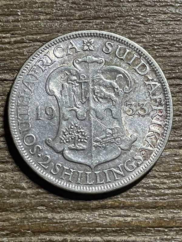 1933 *** 2 Shilling *** a/unc  please see pictures
