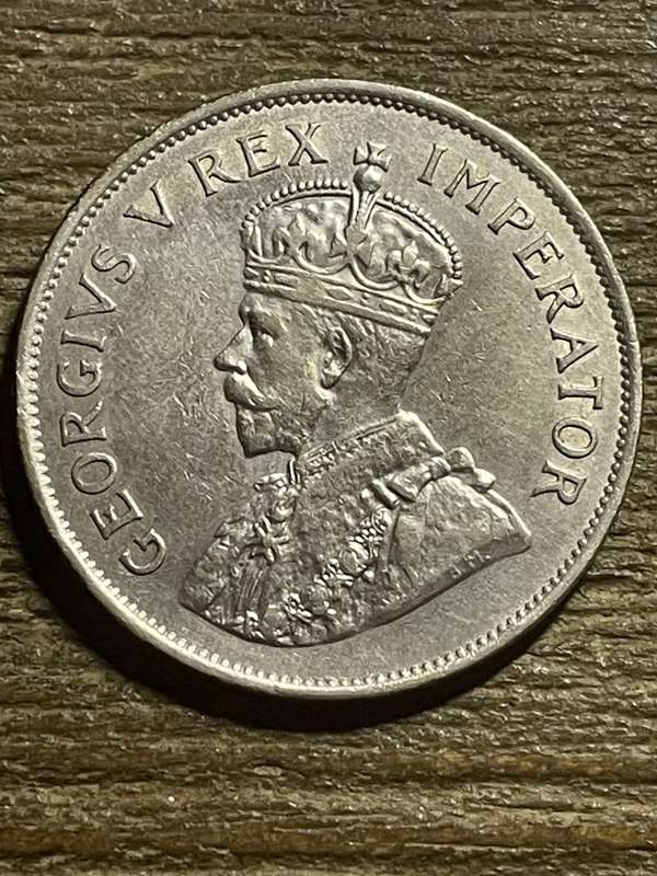 1932 *** 2 1/2 Shilling  *** a/unc  please see pictures