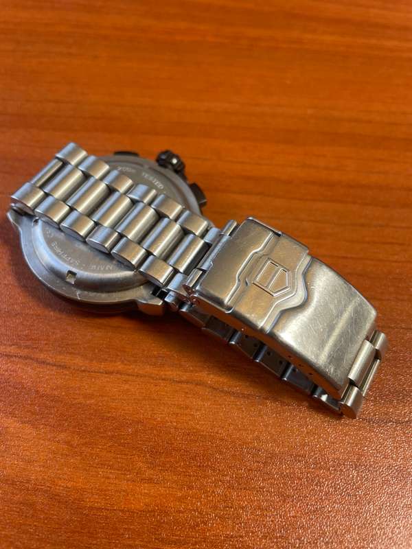 Tag Hueur *** Formula 1 *** Professional 200m*** decent second hand watch