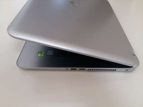 HP Pavilion NoteBook Core i5 17.3" Screen 8GB Ram 1TB HDD