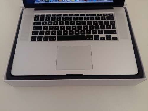 Macbook Pro 2013 Core i7 15" Retina 8GB Ram 256GB SSD