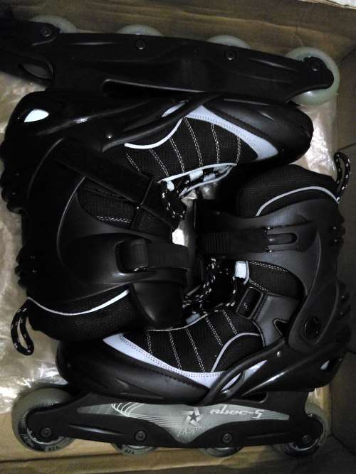LA SPORTS PROFESSIONAL INLINE ROLLER BLADES/SKATES - SIZE 43