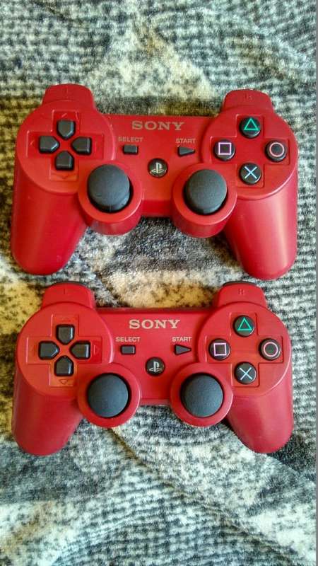 GENUINE PLAYSTATION 3 DUALSHOCK WIRELESS CONTROLLER (RED) - LIKE NEW!!!!