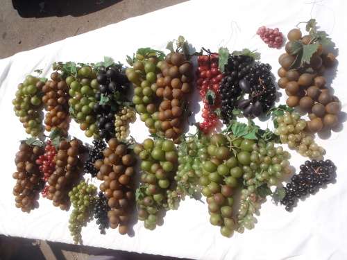 24X ARTIFICIAL/FAKE GRAPES FOR SALE-SOLD AS A LOT