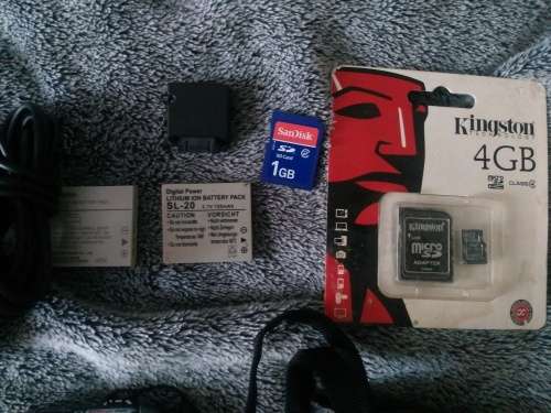SANYO VPC -C5 MP4 CAMCORDER WITH 5PM STILL CAMERA
