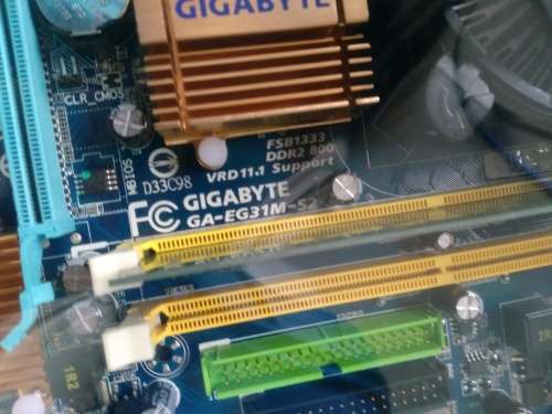 GIGABYTE LGA775 MOTHERBOARD + INTEL CELERON E1200 1.6  CPU+ 512MB MEMORY BUNDLE