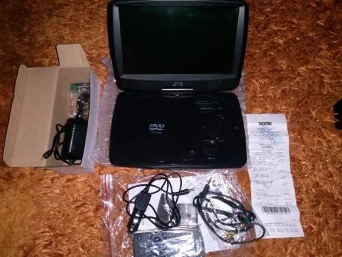 JVC PV-900 PORTABLE DVD PLAYER - LIKE NEW!