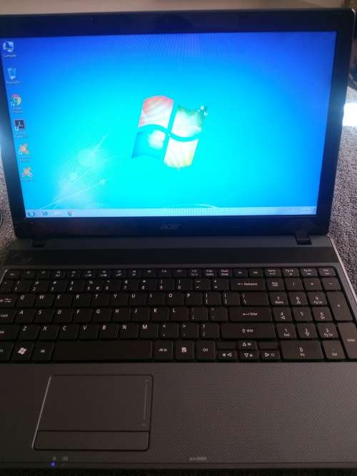 ACER 15.6" LAPTOP - VIRTUALLY BRAND NEW!!!!