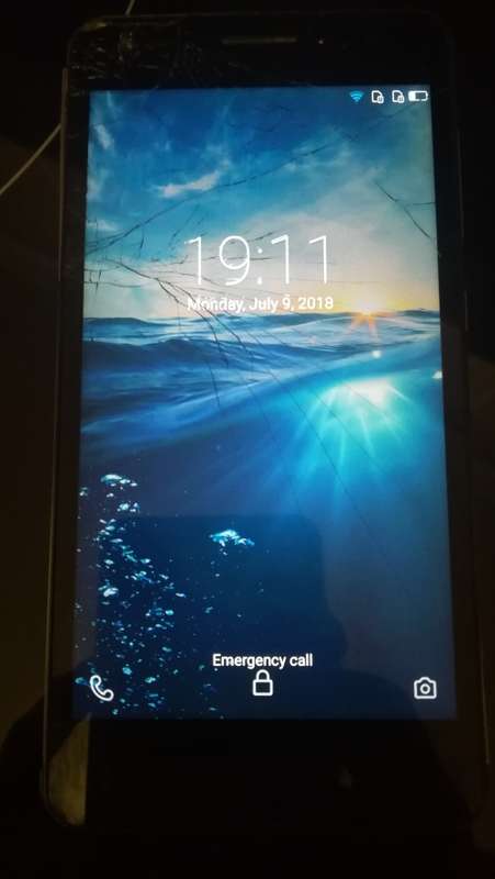 HISENSE INFINITY KO DUAL SIM - CRACKED DIGITIZER