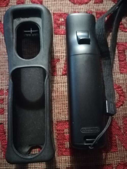 NINTENDO WII CONTROLLER WITH MOTION PLUS
