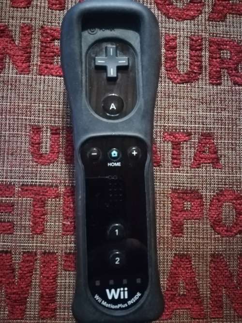 NINTENDO WII CONTROLLER WITH MOTION PLUS