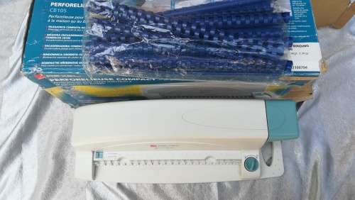 ACCO REXEL CB105 COMB BINDING MACHINE