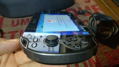 PS VITA 3G/WIFI (PCH-1104) WITH 2 GAMES + SONY POUCH