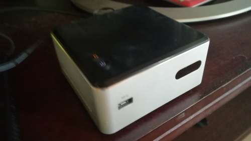 INTEL MINI PC/ NUC 4GB 500GB