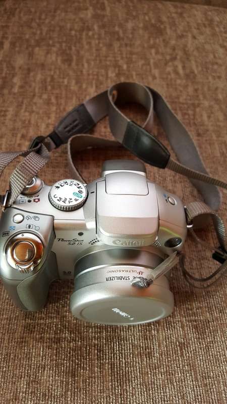 CANON POWERSHOT S2 IS DIGITAL CAMERA - LIKE NEW!