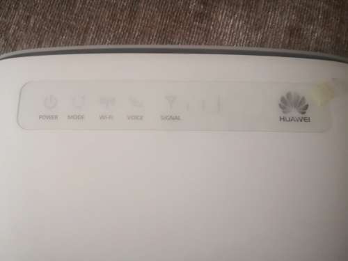 HUAWEI E5186 LTE/4G WIRELESS ROUTER-NO AERIAL OR POWER SUPPLY!